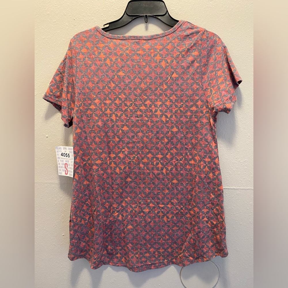 LuLaRoe Classic T - Small  NWT